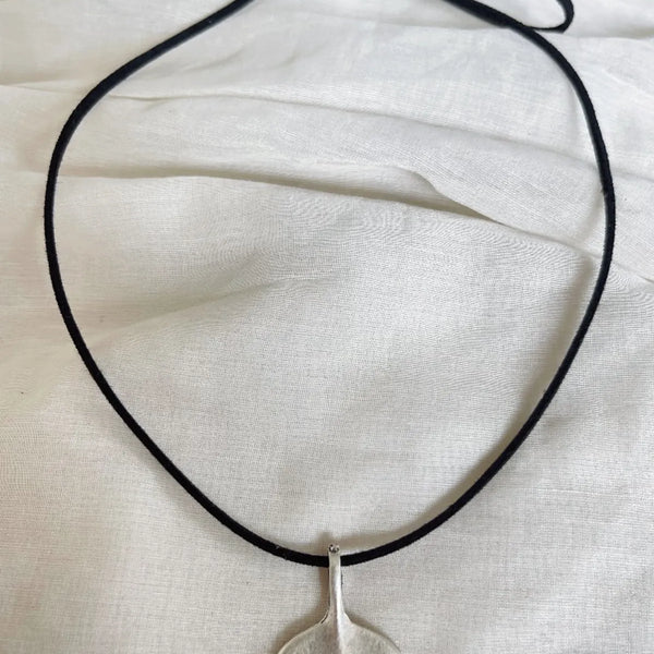 Balina Kuyruğu Kolye Silver