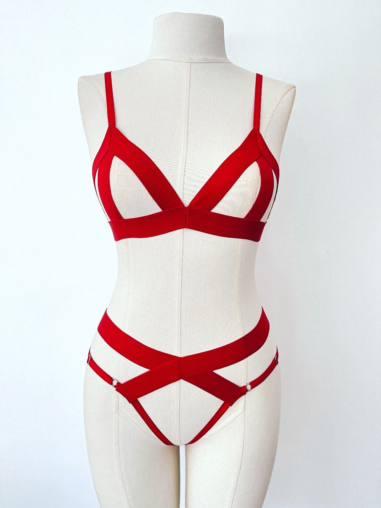 Kırmızı fantazi iç giyim çamaşırları