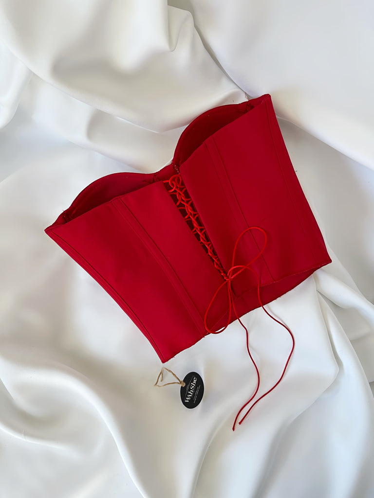 Kırmızı Büstiyer