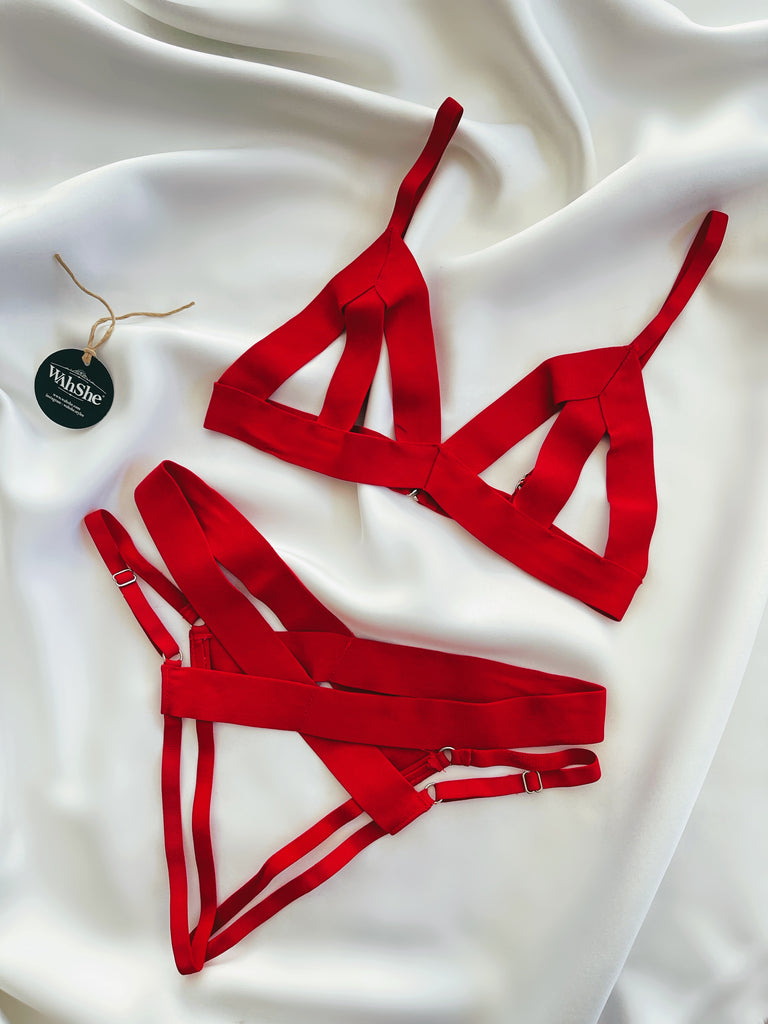 Kırmızı fantazi iç giyim çamaşırları