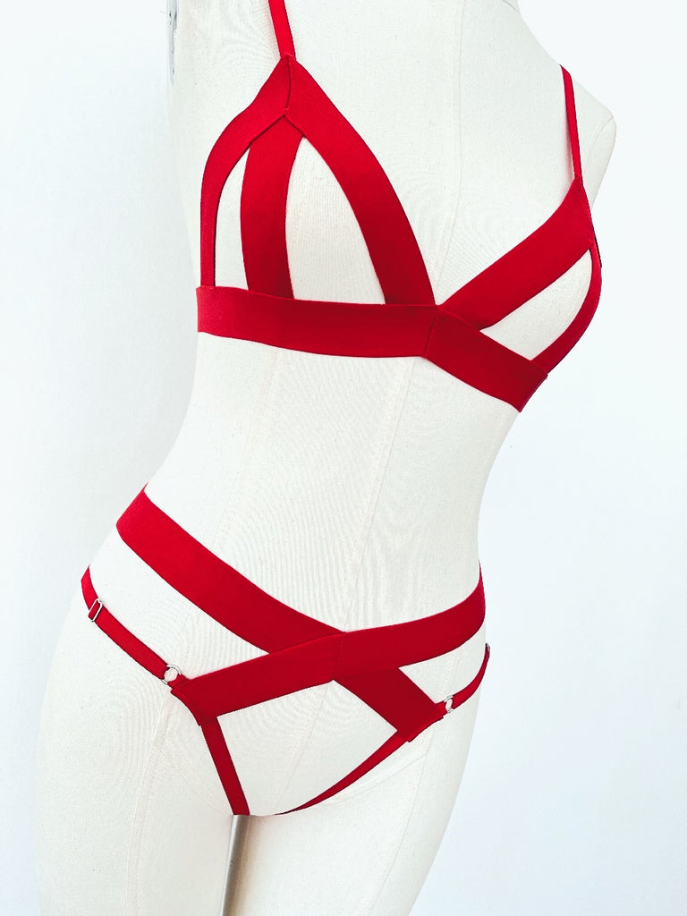 Kırmızı fantazi iç giyim çamaşırları